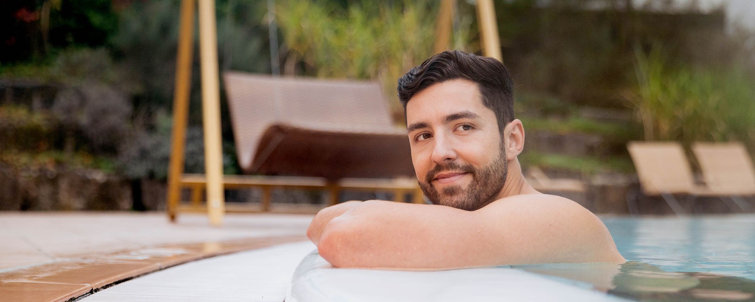 Kisssalis Therme Aussenbecken Mann23