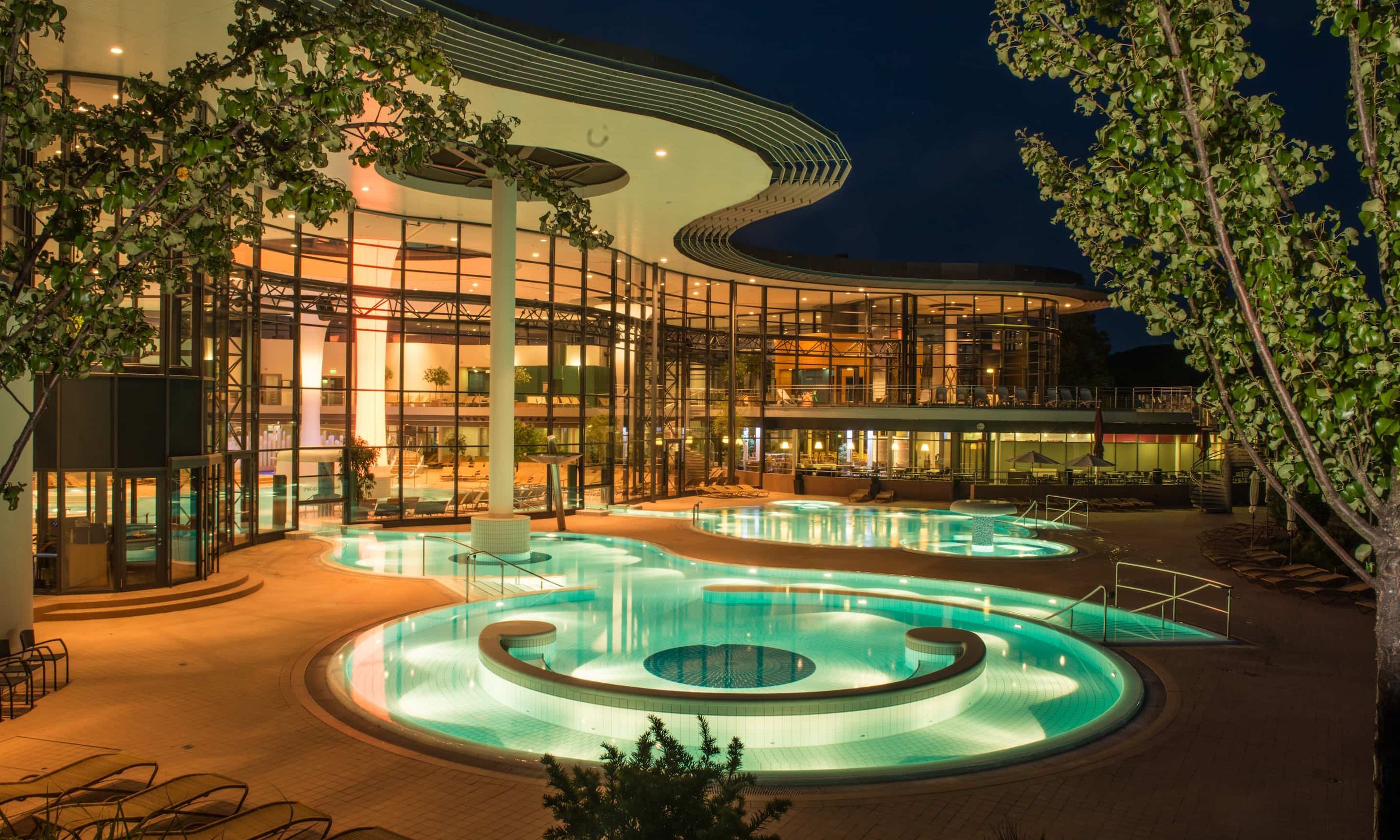 Kisssalis Aussenainsicht Nacht 2