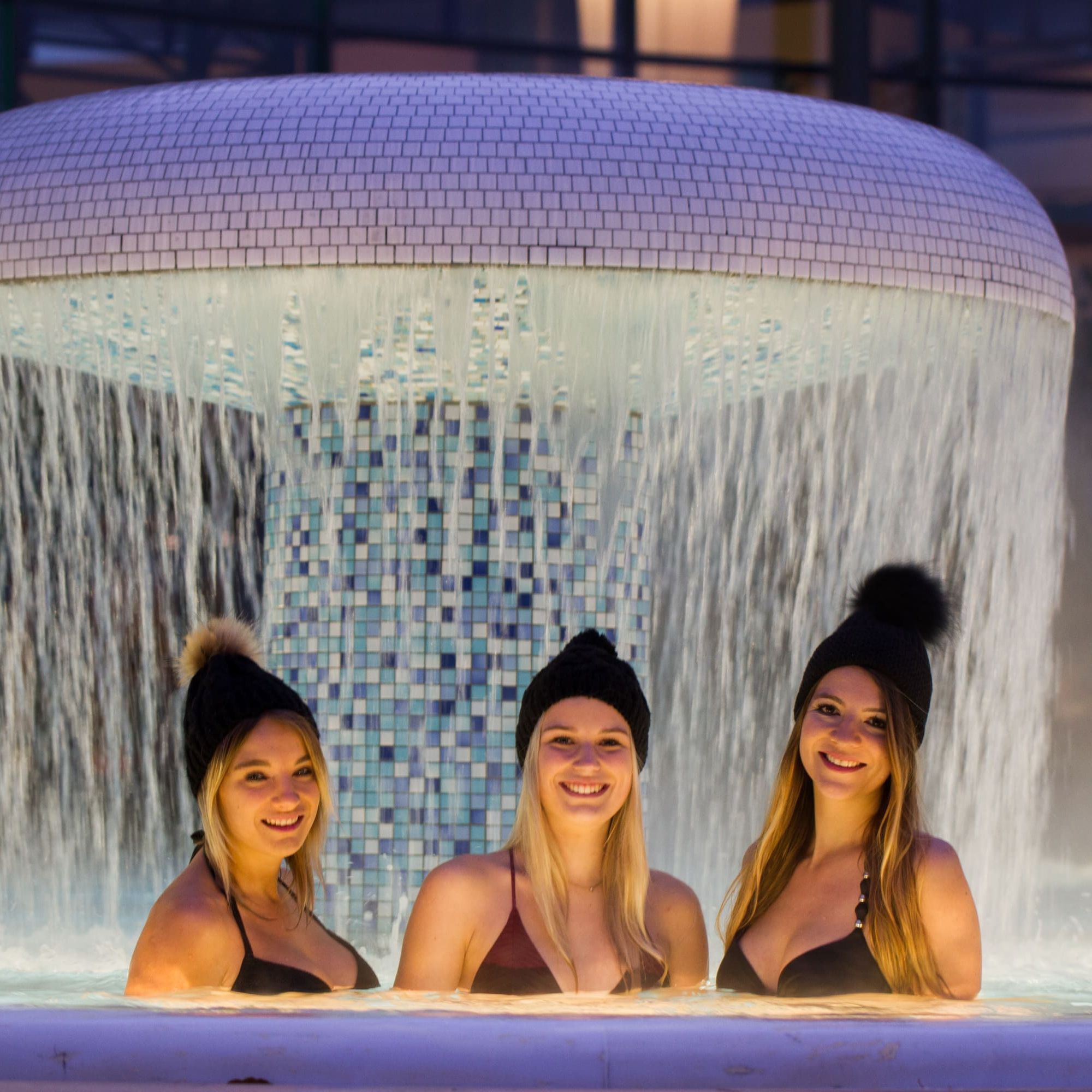 Kisssalis Au En Pilz Maedels Muetzen Nah