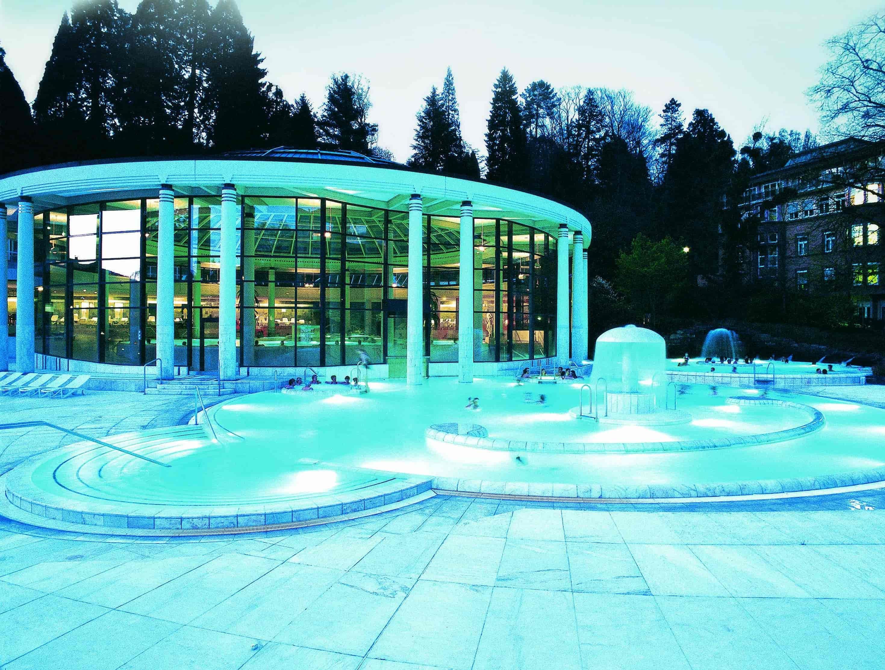 Kisssalis Caracalla Therme Aussenbecken