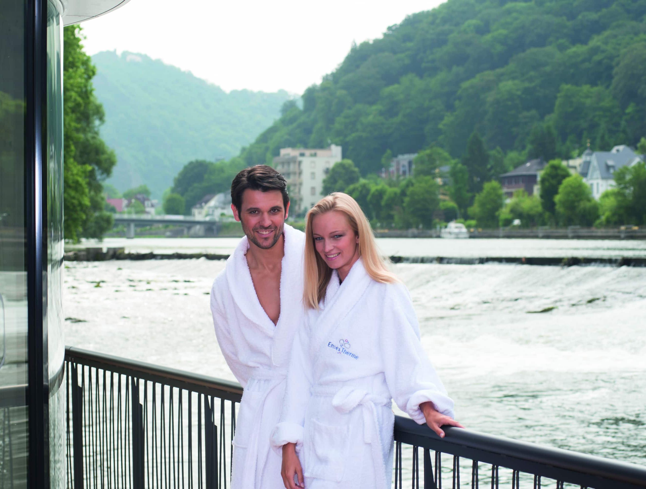 Kisssalis Emser Therme Aussen Paar