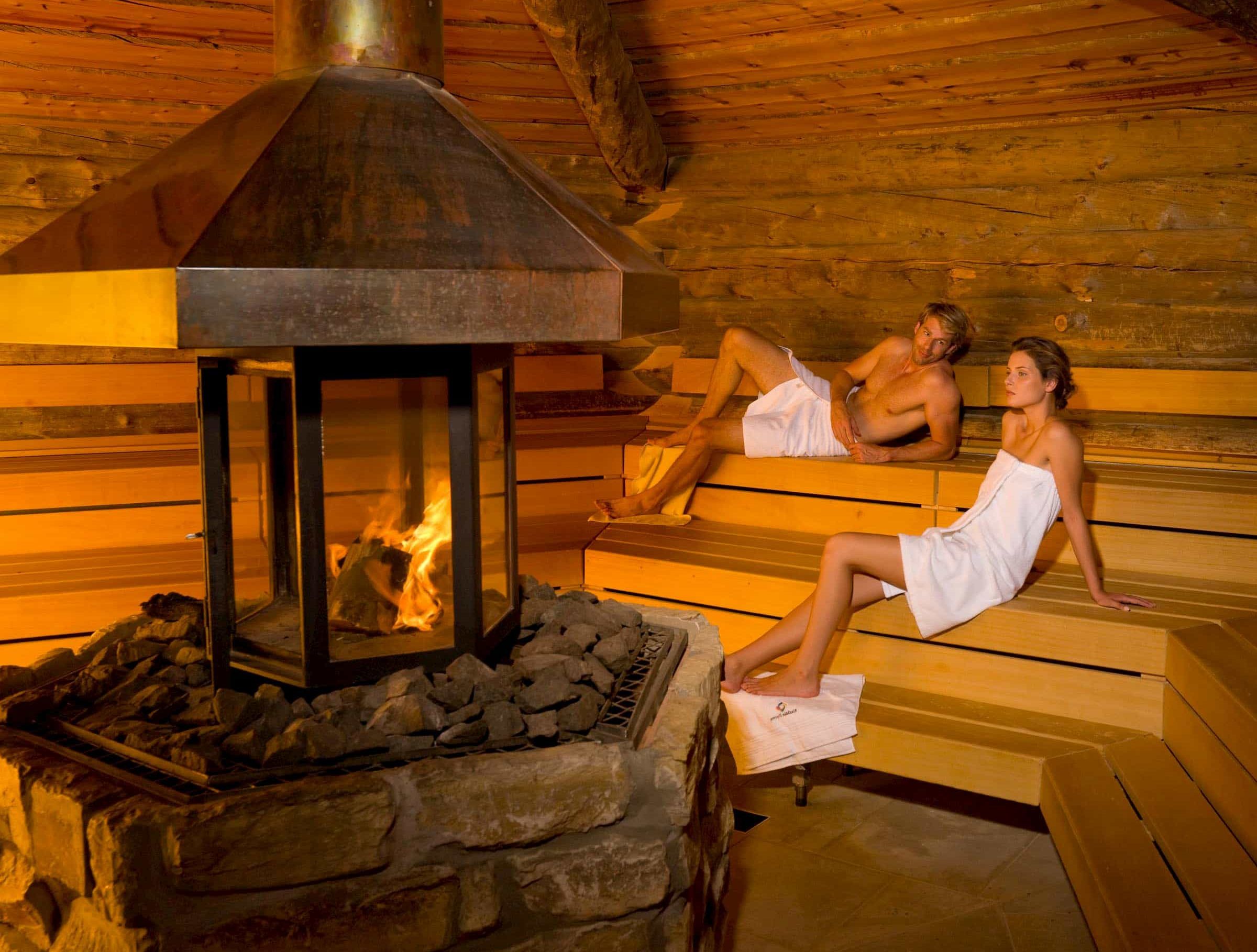 Kisssalis Erdsauna Paar
