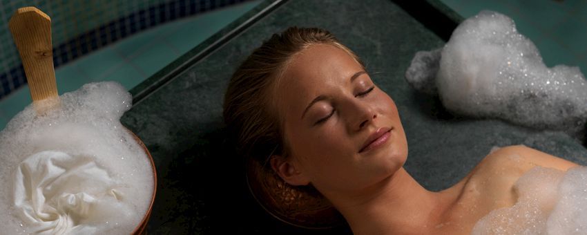 Kisssalis Hamam Seifenschaum Frau