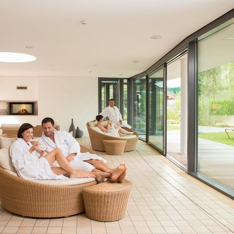 Kisssalis Loungeberich Sauna Paar