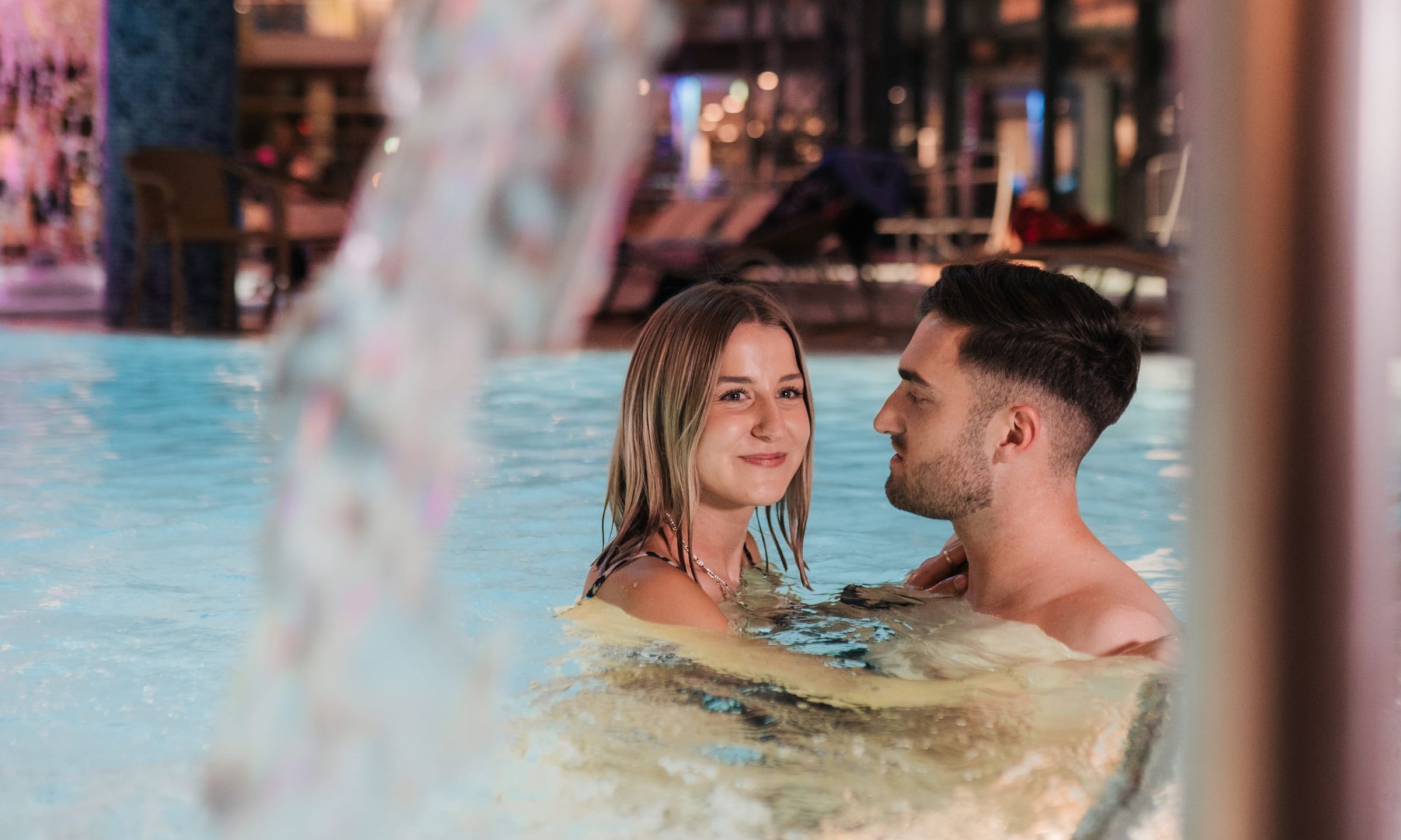 Kisssalis Paar Innenbecken 01