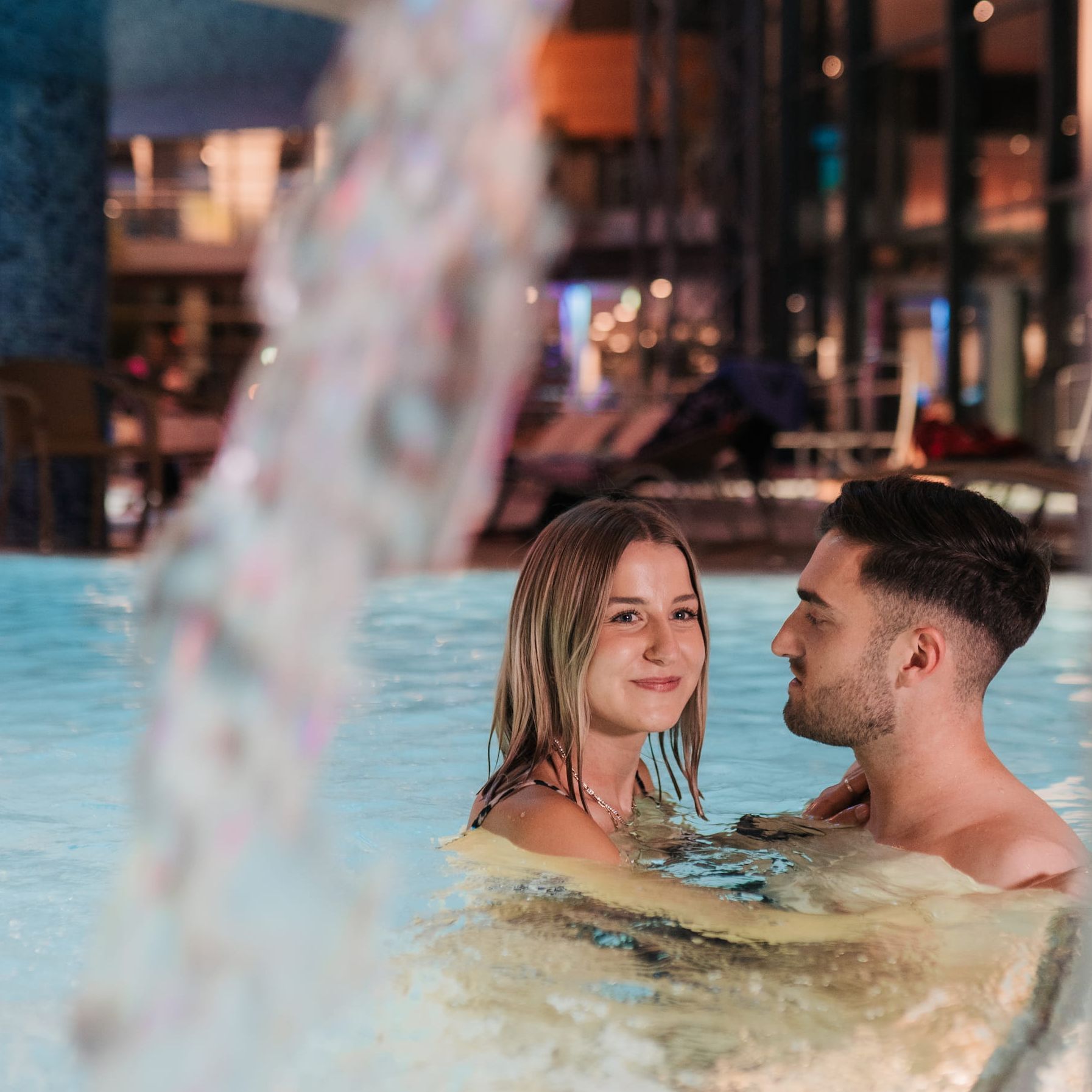 Kisssalis Paar Innenbecken 01