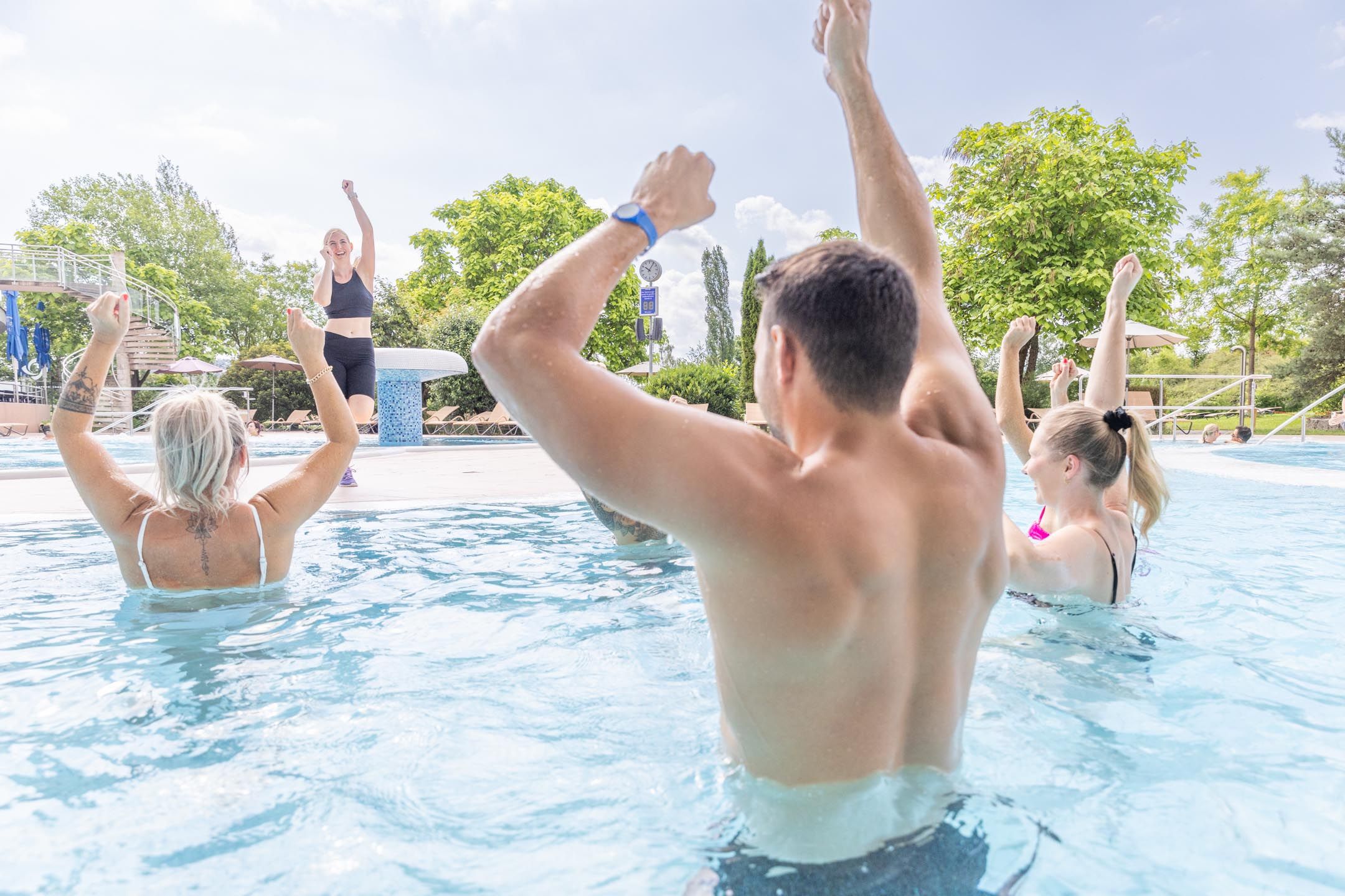 Kisssalis Aussenbecken Wassergymnastik03