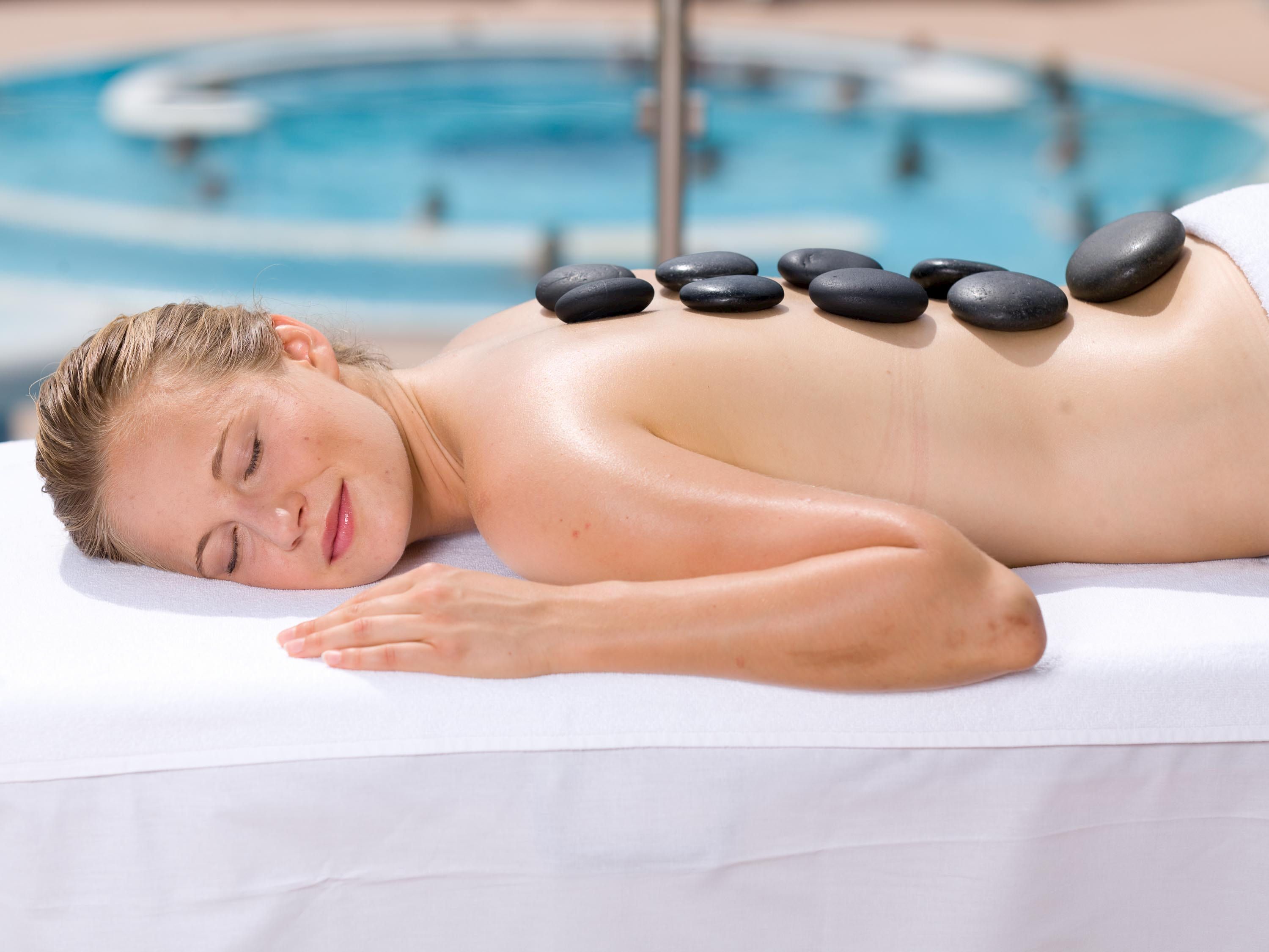 Kisssalis Hotstonemassage Terrasse